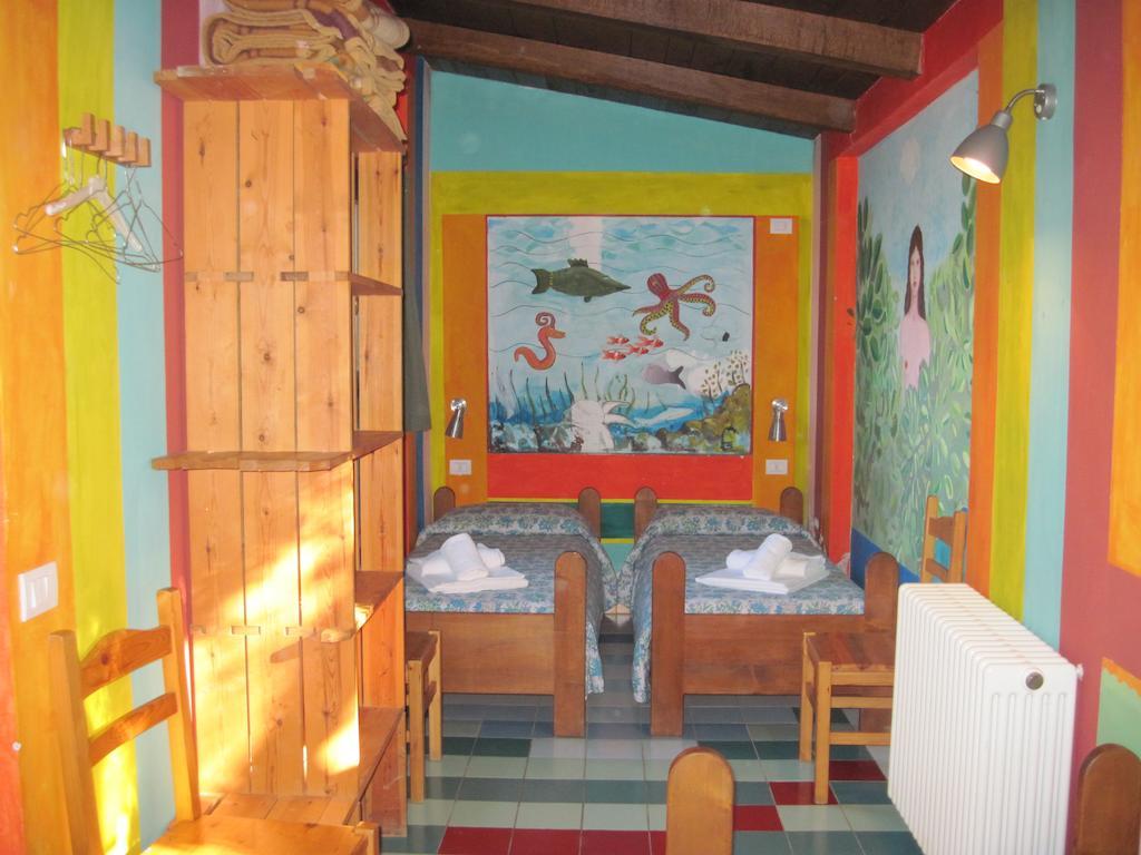 Libera Universita Di Alcatraz Guest House Morleschio Room photo